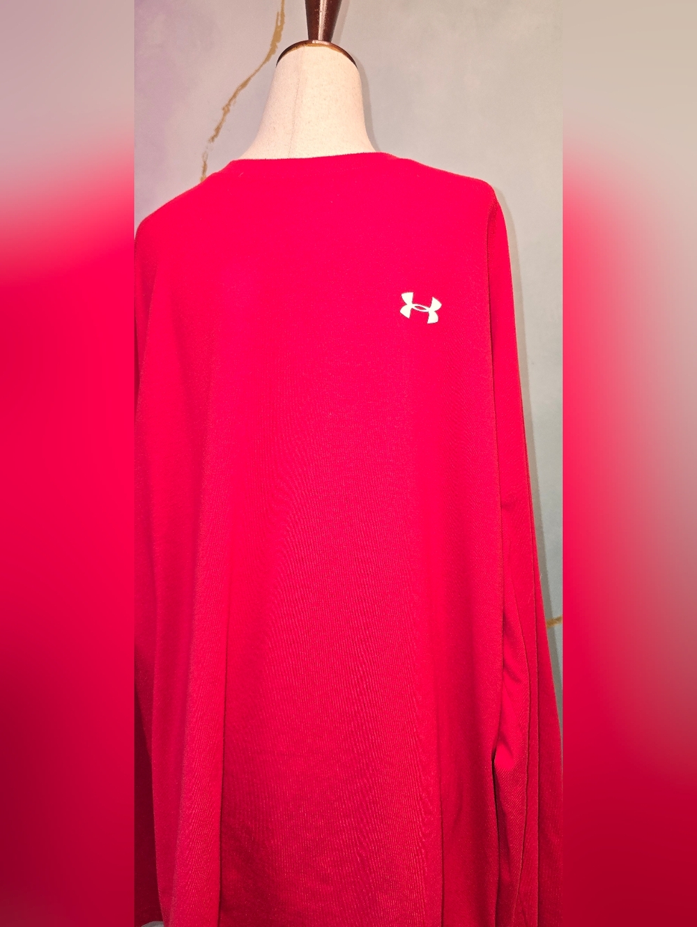 Under Armour Heat Gear Red Long Sleeve Crewneck L